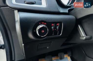 Универсал Opel Astra 2012 в 