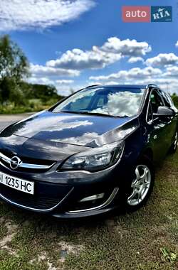 Универсал Opel Astra 2014 в Полтаве