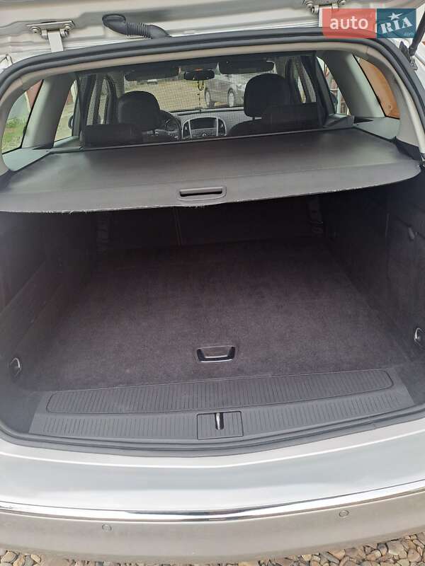 Универсал Opel Astra 2013 в Стрые