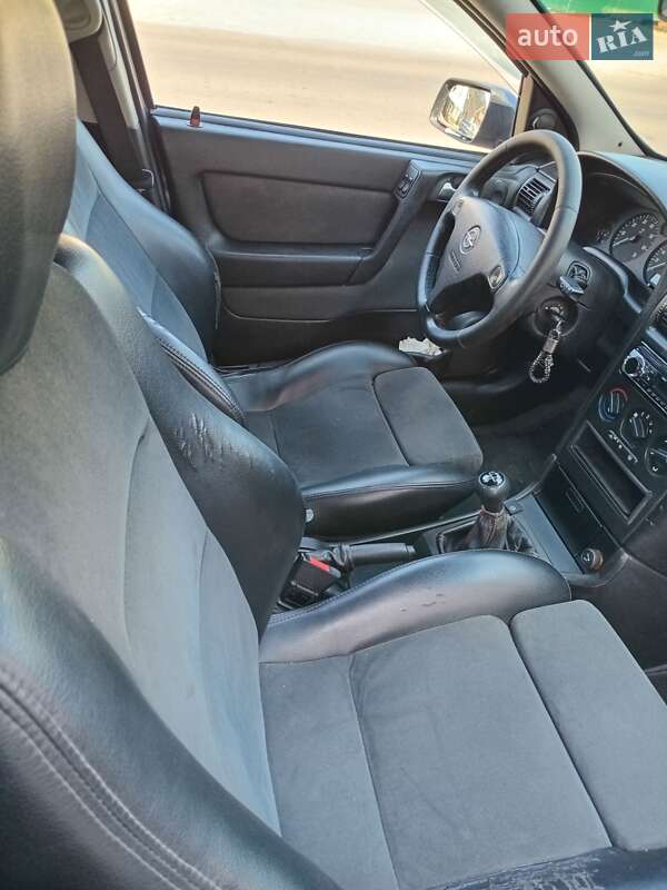 Седан Opel Astra 2003 в Тальному фото 8 Седан Opel Astra 2003 в Тальному