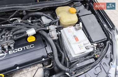 Универсал Opel Astra 2008 в 