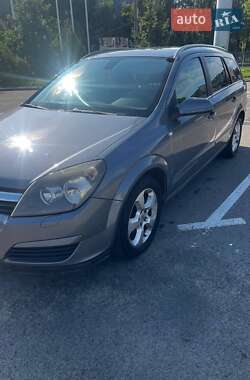 Универсал Opel Astra 2005 в 