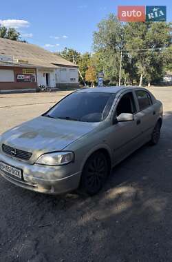 Хэтчбек Opel Astra 2001 в 