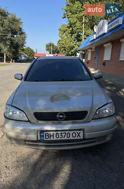 Хэтчбек Opel Astra 2001 в 