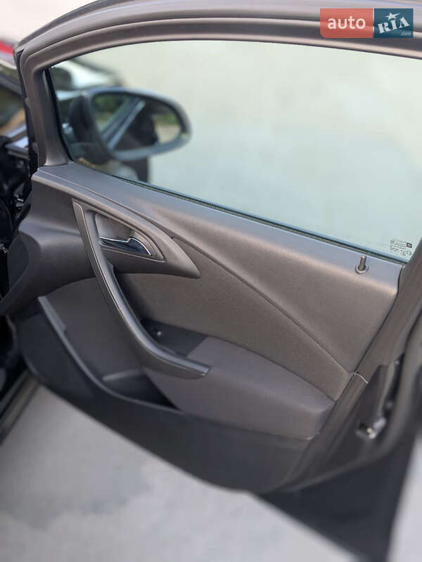 Универсал Opel Astra 2015 в Черновцах фото 6 Универсал Opel Astra 2015 в Черновцах