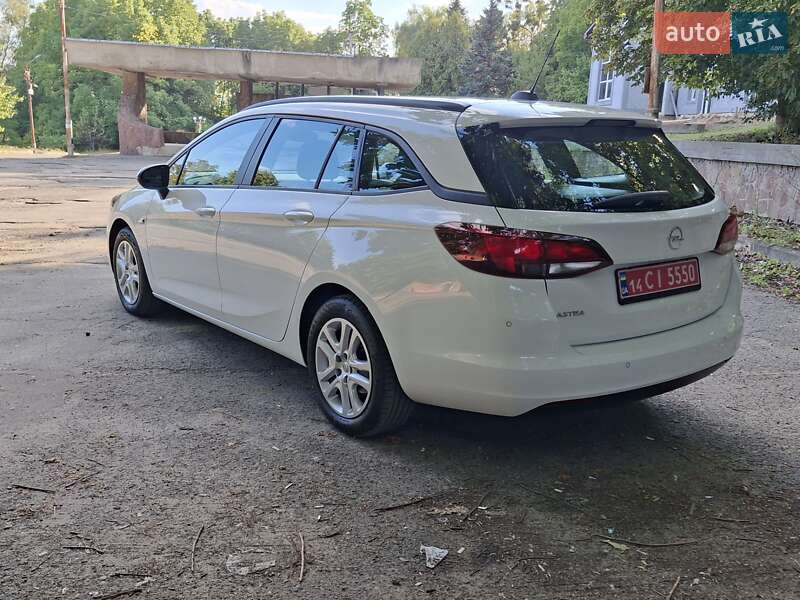 Универсал Opel Astra 2020 в Калуше