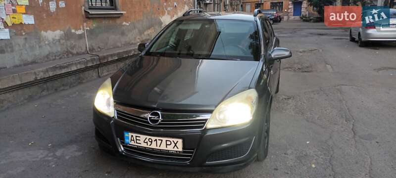 Хэтчбек Opel Astra 2009 в Каменском фото 10 Хэтчбек Opel Astra 2009 в Каменском