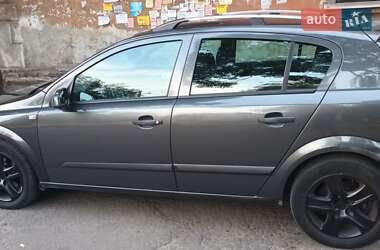 Хэтчбек Opel Astra 2009 в Каменском