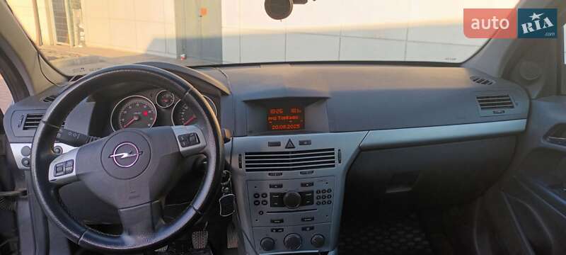 Хэтчбек Opel Astra 2009 в Каменском фото 12 Хэтчбек Opel Astra 2009 в Каменском