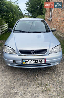 Седан Opel Astra 2004 в Луцке