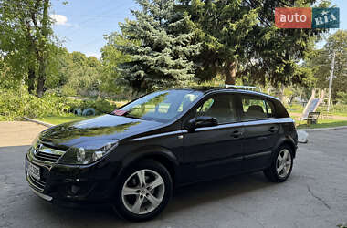 Хэтчбек Opel Astra 2009 в 