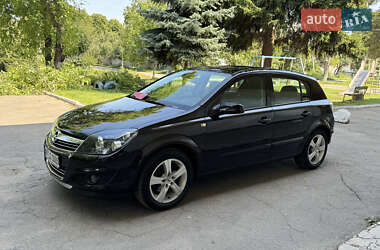 Хэтчбек Opel Astra 2009 в 