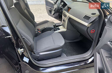 Хэтчбек Opel Astra 2009 в 