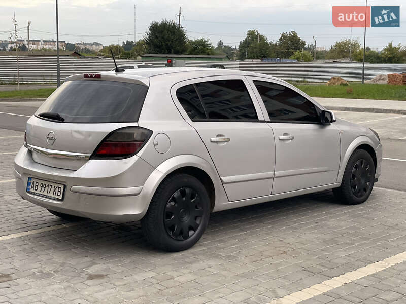 Хэтчбек Opel Astra 2007 в Виннице