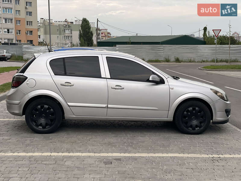 Хэтчбек Opel Astra 2007 в Виннице