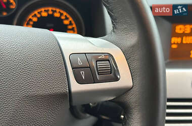 Универсал Opel Astra 2009 в 