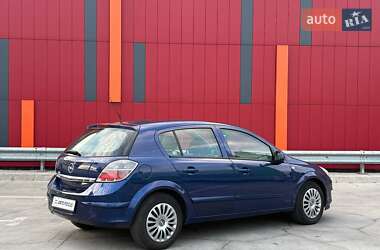 Хэтчбек Opel Astra 2008 в 