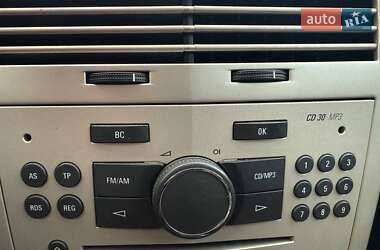 Хэтчбек Opel Astra 2008 в 