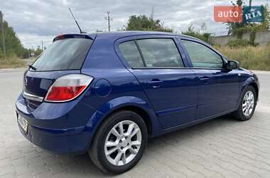 Хэтчбек Opel Astra 2006 в 