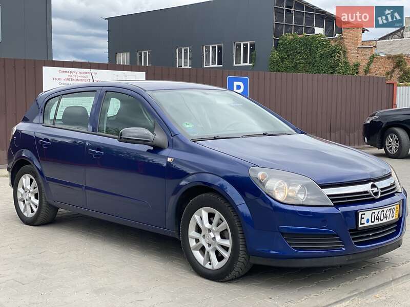 Хэтчбек Opel Astra 2006 в 