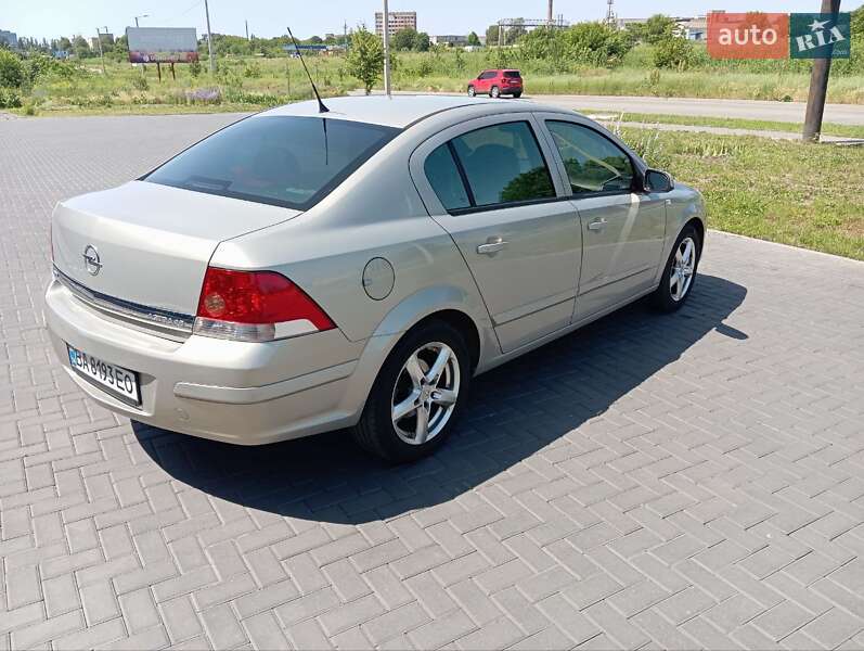 Opel Astra 2008