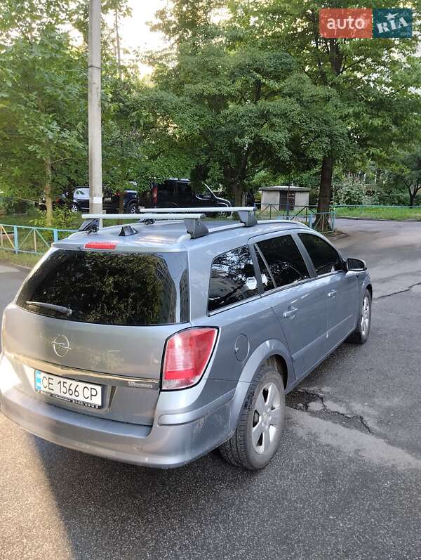 Универсал Opel Astra 2005 в Черновцах