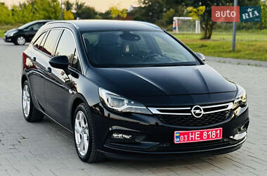 Универсал Opel Astra 2016 в Здолбунове
