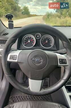 Универсал Opel Astra 2004 в 