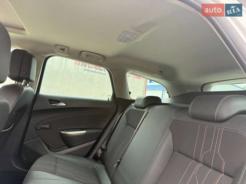 Универсал Opel Astra 2012 в Косове фото 17 Универсал Opel Astra 2012 в Косове