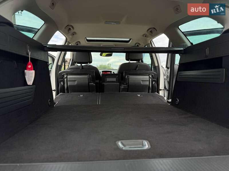 Универсал Opel Astra 2012 в Косове фото 30 Универсал Opel Astra 2012 в Косове