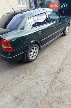Седан Opel Astra 2003 в 