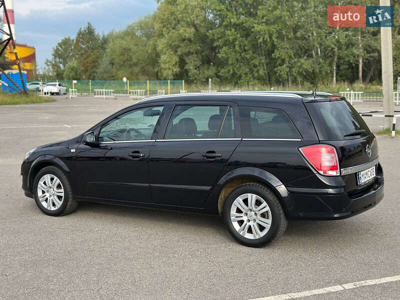 Универсал Opel Astra 2009 в Харькове