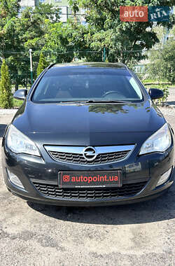 Универсал Opel Astra 2012 в Сумах
