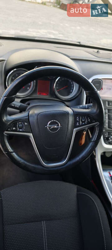 Хэтчбек Opel Astra 2011 в Львове