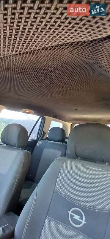 Универсал Opel Astra 2003 в Сарате