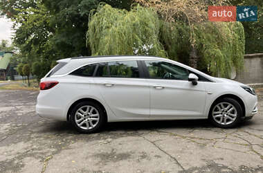 Универсал Opel Astra 2018 в 