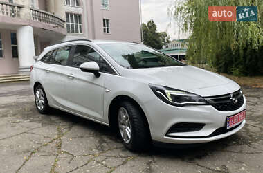 Универсал Opel Astra 2018 в 
