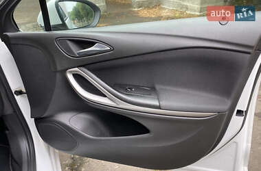 Универсал Opel Astra 2018 в 