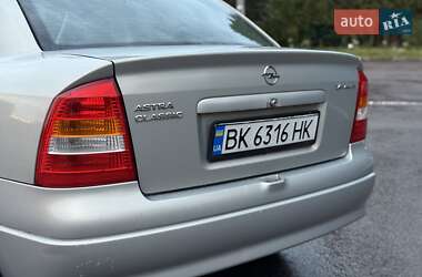 Седан Opel Astra 2008 в 