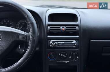 Седан Opel Astra 2008 в 