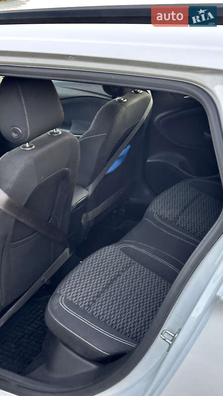 Универсал Opel Astra 2018 в Глухове