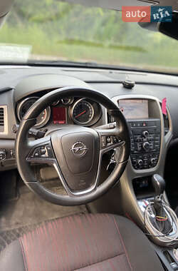 Хэтчбек Opel Astra 2010 в 