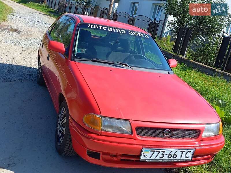 Хэтчбек Opel Astra 1996 в Самборе