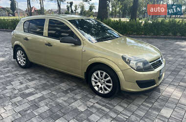 Хетчбек Opel Astra 2005 в Мукачевому