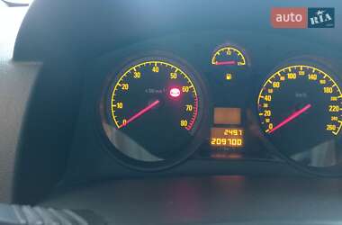 Седан Opel Astra 2012 в Києві