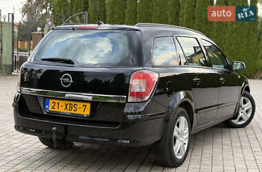 Универсал Opel Astra 2009 в 