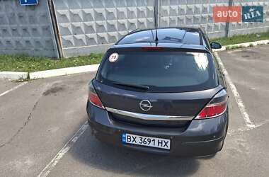 Хэтчбек Opel Astra 2009 в 