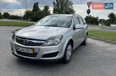 Универсал Opel Astra 2010 в Виннице