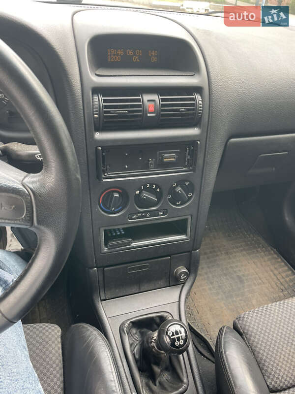 Седан Opel Astra 2007 в Сумах