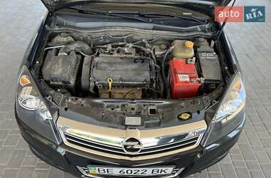 Седан Opel Astra 2013 в 